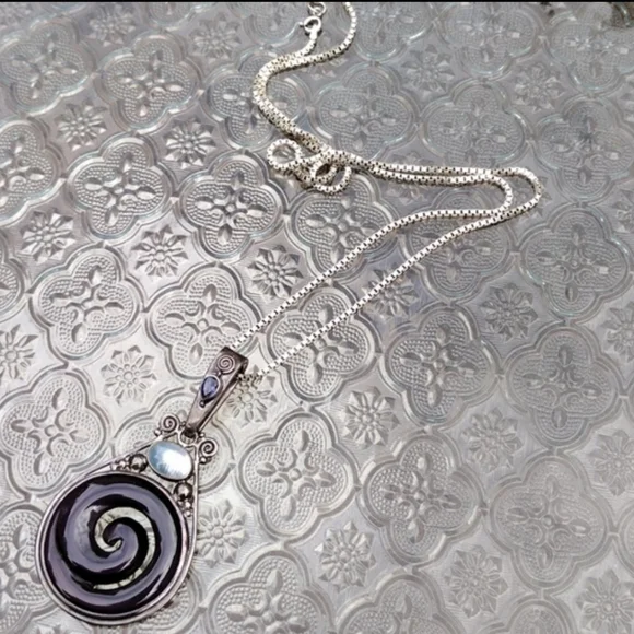 RARE SAJEN Sterling Silver Amethyst Purple Cats Eye Spiral Pearl Pendant w Chain